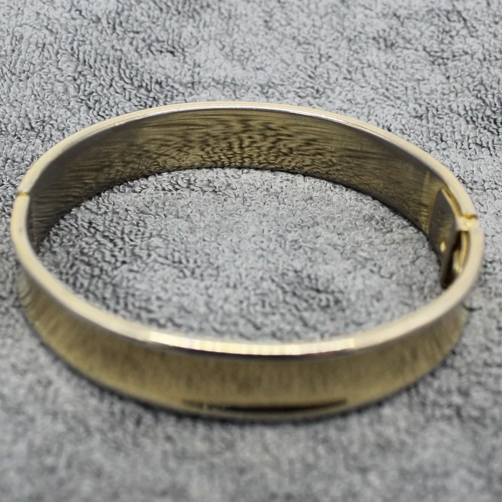 Vintage Gold Tone Oval Hinged Cuff Bangle Bracelet Classic Minimalist Retro